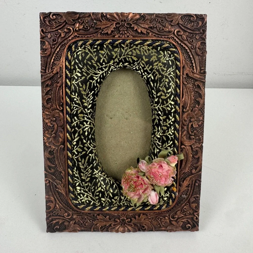 Vtg Victorian Style Picture‎ Frame Ornate Copper Tone Floral Roses